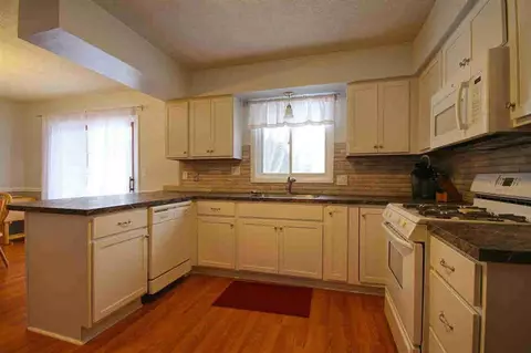 3921 Harwich, Jackson, MI 49201 photo 8
