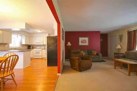 3921 Harwich, Jackson, MI 49201 photo 5
