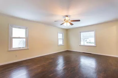 719 Lowell, Jackson, MI 49202 photo 18
