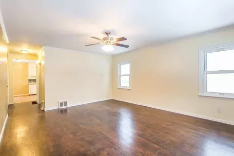 719 Lowell, Jackson, MI 49202 photo 17
