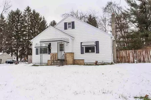 719 Lowell, Jackson, MI 49202 photo 12