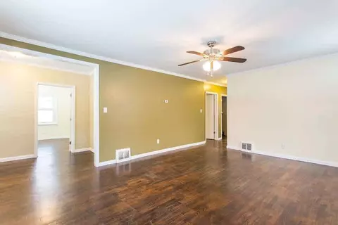 719 Lowell, Jackson, MI 49202 photo 19