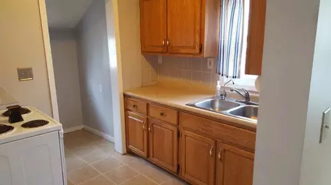 642 W Monroe, Jackson, MI 49202 photo 4