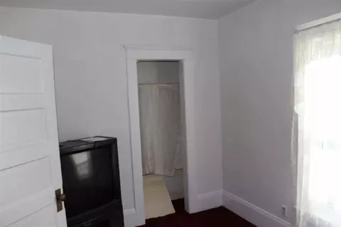 122 Arnold, Jackson, MI 49202 photo 10