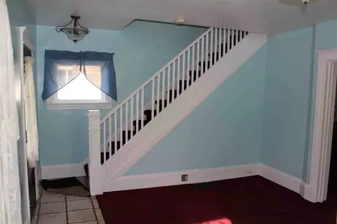 122 Arnold, Jackson, MI 49202 photo 5
