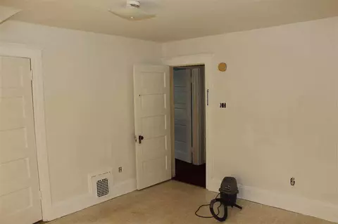 122 Arnold, Jackson, MI 49202 photo 27
