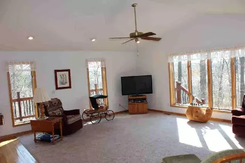 2860 Blackman, Jackson, MI 49201 photo 2