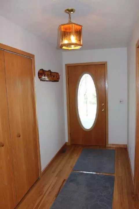 2860 Blackman, Jackson, MI 49201 photo 5