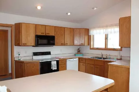 2860 Blackman, Jackson, MI 49201 photo 11