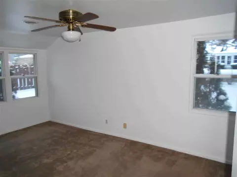 902 S Thompson, Jackson, MI 49203 photo 5
