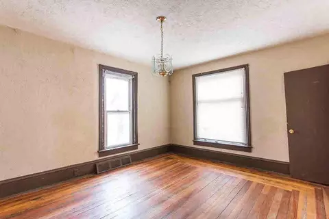 406 Griswold, Jackson, MI 49203 photo 4