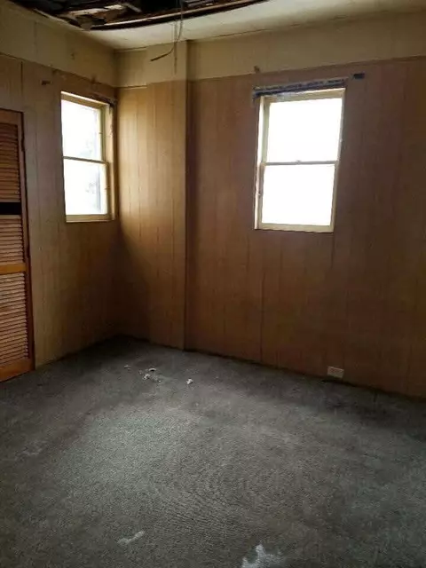 137 Bates, Jackson, MI 49202 photo 4