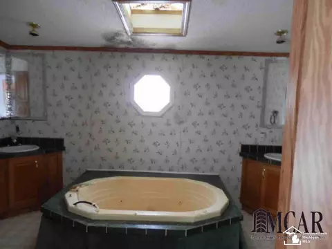 451 Nadeau, Monroe, MI 48162 photo 7