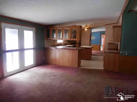 451 Nadeau, Monroe, MI 48162 photo 4
