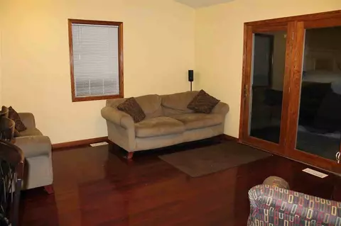 211 Hackett, Jackson, MI 49202 photo 4