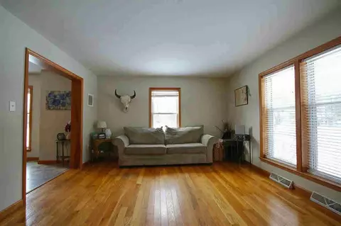 5701 Kibby, Jackson, MI 49201 photo 8