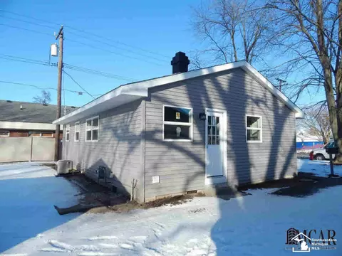 588 First, Dundee, MI 48131 photo 23