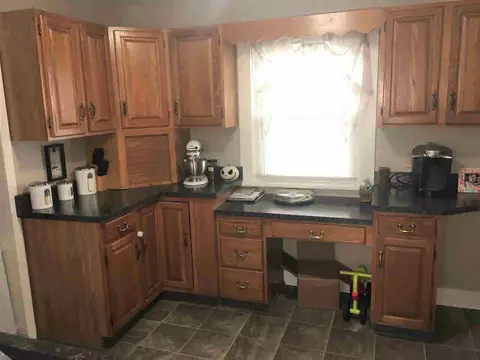 606 Loomis, Jackson, MI 49202 photo 3