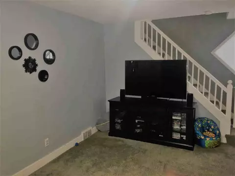606 Loomis, Jackson, MI 49202 photo 7
