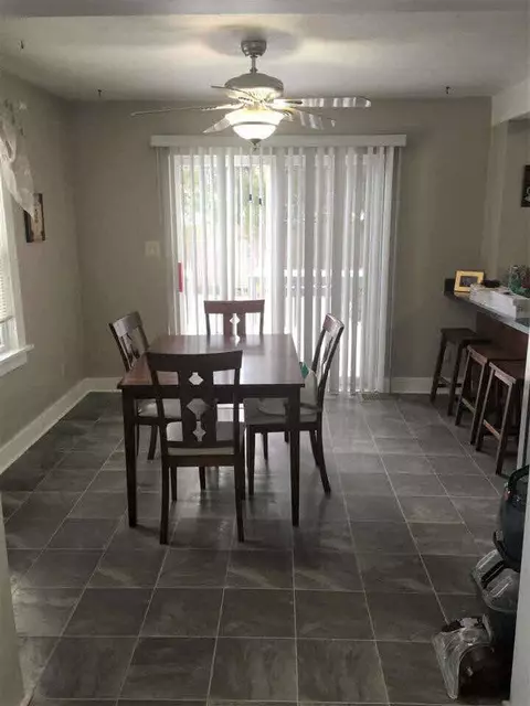 606 Loomis, Jackson, MI 49202 photo 4
