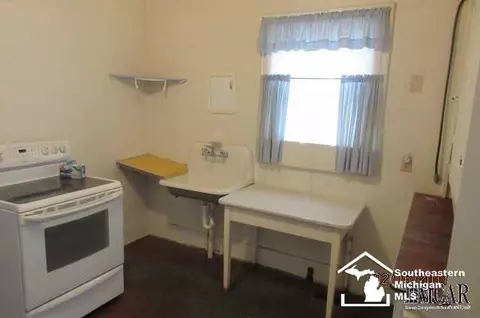 711 E Noble, Monroe, MI 48162 photo 3