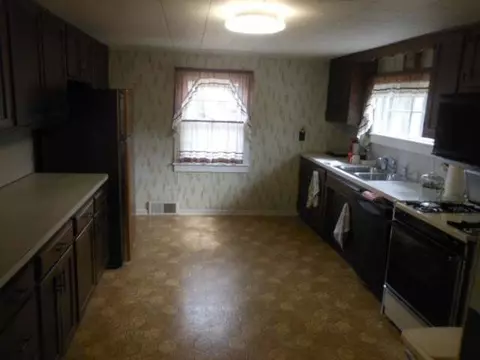 3217 Matthews, Jackson, MI 49203 photo 4