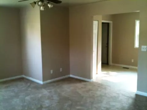 931 Williams, Jackson, MI 49203 photo 5