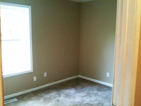 931 Williams, Jackson, MI 49203 photo 3