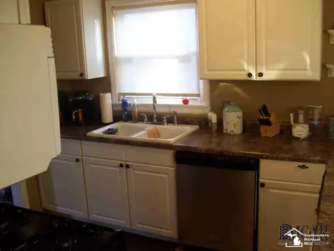427 Bentley, Monroe, MI 48162 photo 8