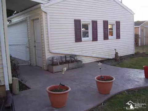 427 Bentley, Monroe, MI 48162 photo 11