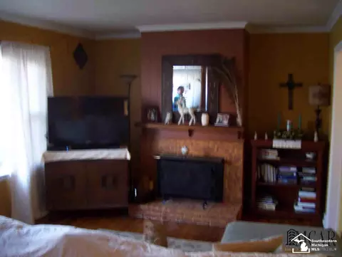 427 Bentley, Monroe, MI 48162 photo 7
