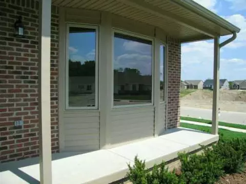 487 Coventry, Dexter, MI 48130 photo 2