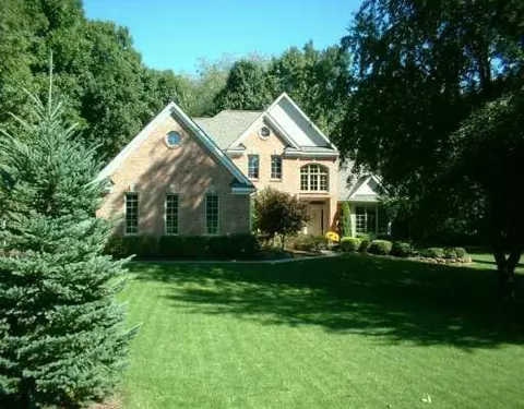 10569 Splitstone, Pinckney, MI 48169 photo 1