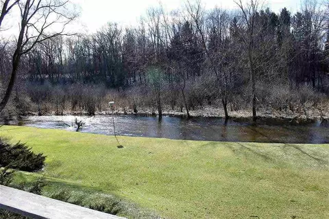 1723 Maybrook, Jackson, MI 49203 photo 3