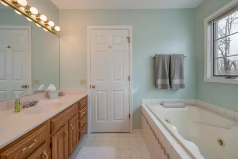 5913 Campfield, Jackson, MI 49201 photo 19