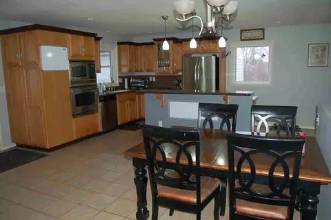 161 Mohawk, Jackson, MI 49203 photo 2