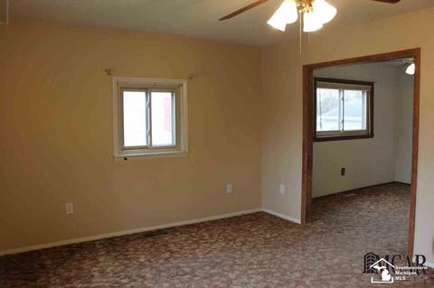 847 W Noble Ave, Monroe, MI 48162 photo 9