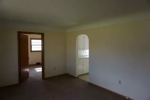 6376 Lansing, Jackson, MI 49201 photo 8