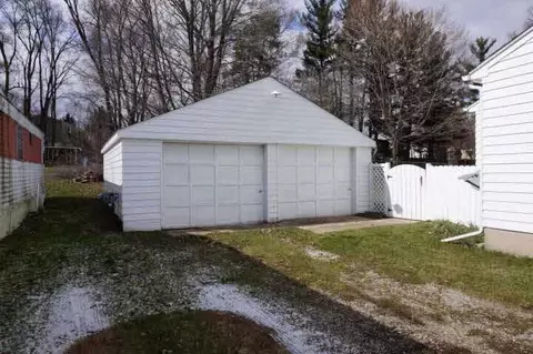 6376 Lansing, Jackson, MI 49201 photo 22