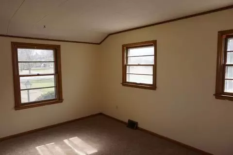 6376 Lansing, Jackson, MI 49201 photo 4