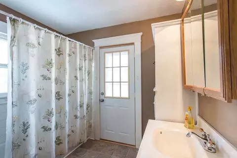 123 N Brown, Jackson, MI 49202 photo 13