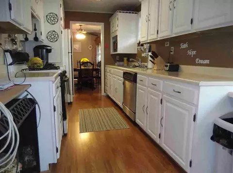 293 Curtis, Jackson, MI 49203 photo 6