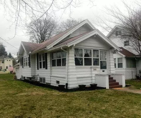 200 N Thompson, Jackson, MI 49202 photo 1
