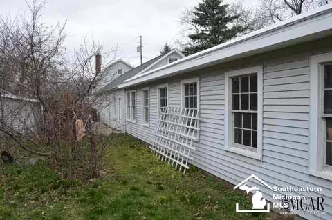 258 Monroe, Carleton, MI 48117 photo 8