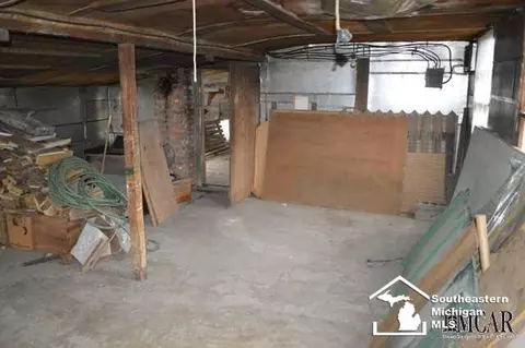 258 Monroe, Carleton, MI 48117 photo 33