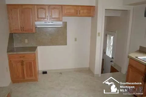 258 Monroe, Carleton, MI 48117 photo 11