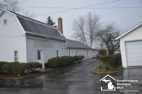 258 Monroe, Carleton, MI 48117 photo 7