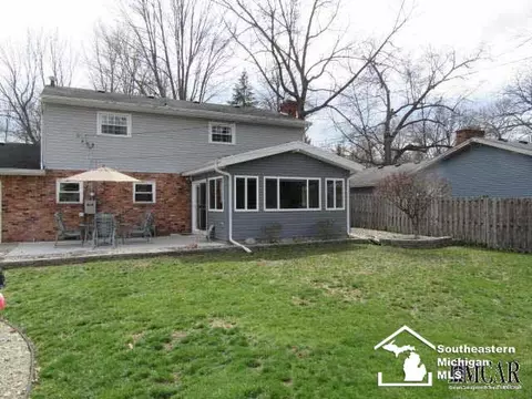 1408 Longfellow, Temperance, MI 48182 photo 8