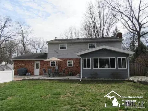 1408 Longfellow, Temperance, MI 48182 photo 11