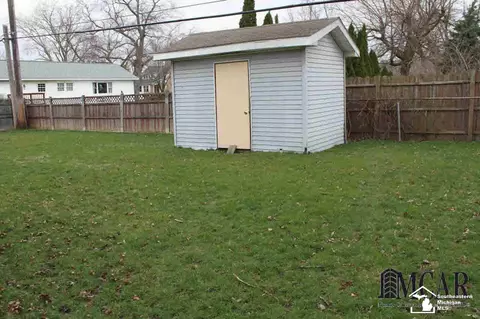 3243 Glendale, Monroe, MI 48162 photo 16